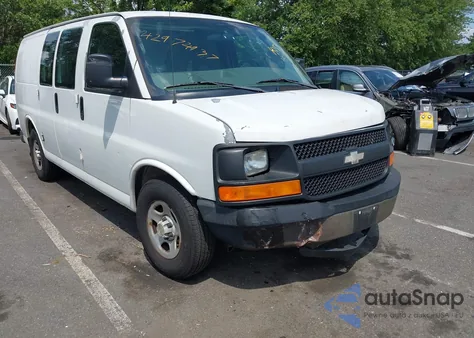 2005 Chevrolet Express z USA, uszkodzony, nr VIN 1GCEG15X951106199
